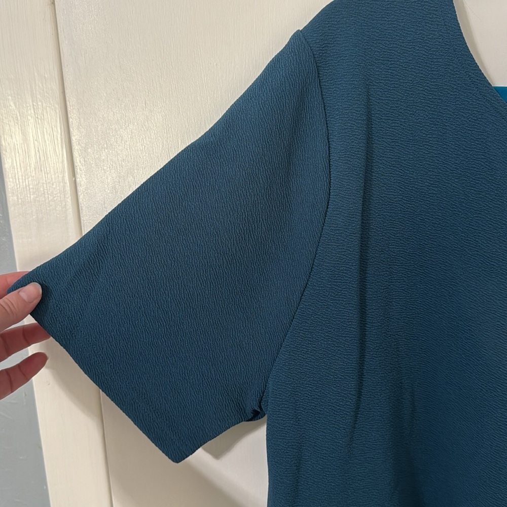 New with tags ANDTHEWHY teal and pearl detail crop top - Picture 5 of 11